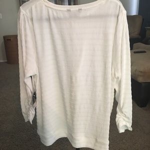 Simply Vera 2XL White Top